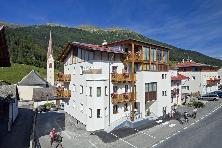 Hotel Mall Sankt Valentin auf der Haide Buitenkant foto